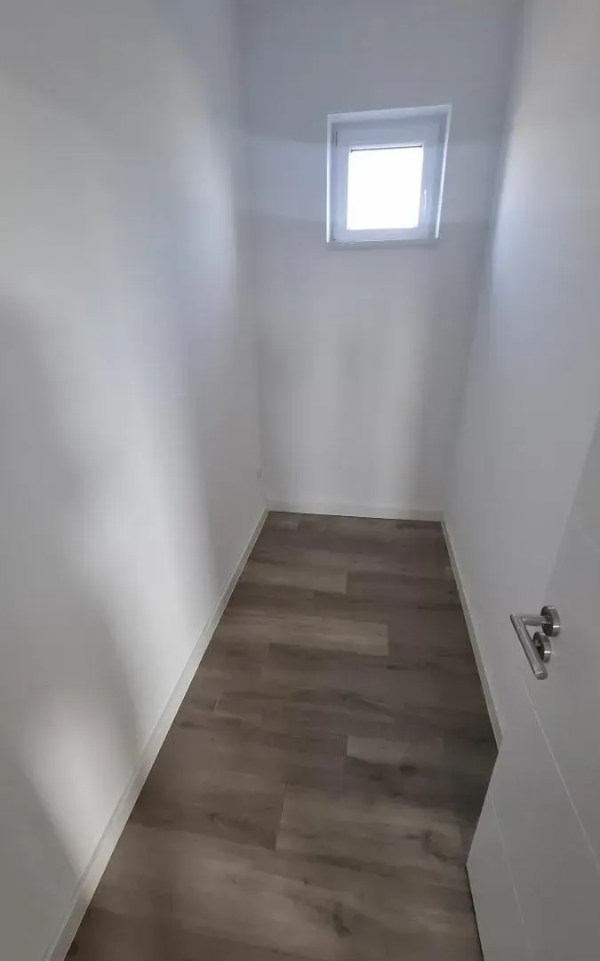 Prodaja, četvorosoban stan, 95m², Veternik, Novi Sad Sve Podlokacije