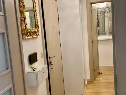 Prodaja, trosoban stan, 58m², Centar, Budva - image 2