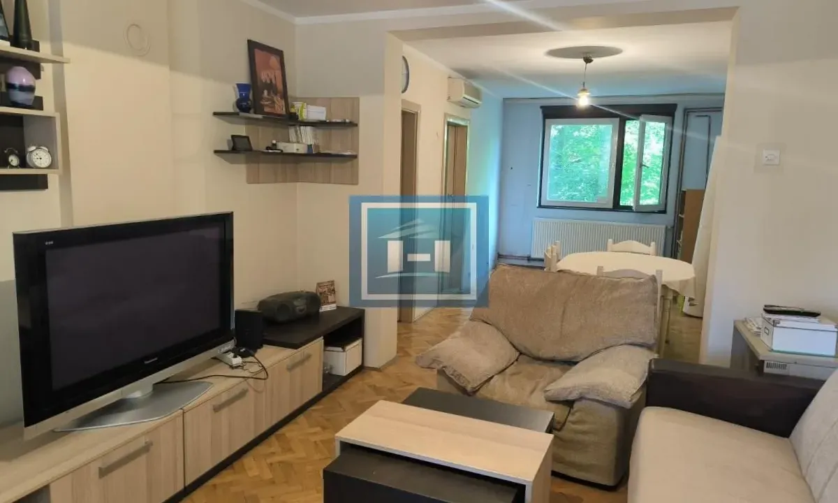 Prodaja, trosoban stan, 84m², Ćuprija, Srbija