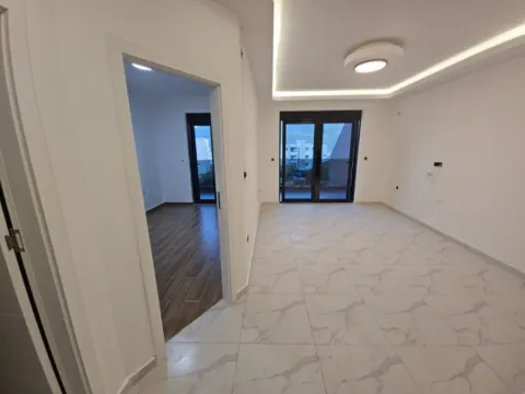 Sale, one bedroom apartment, 50m², Đenovići, Herceg Novi - image 9