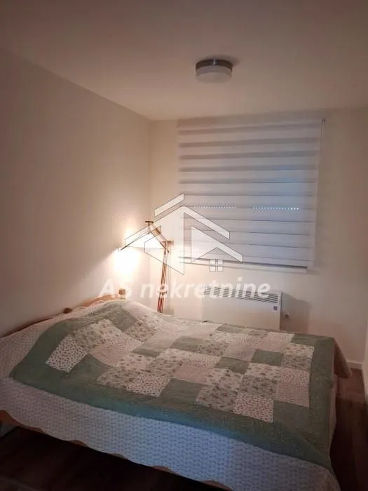 Izdavanje, dvosoban stan, 54m², Kalenić Pijaca, Vračar Sve Podlokacije