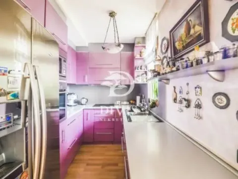 Sale, apartment, 250m², Cvetni Trg, Vračar Sve Podlokacije - image 16