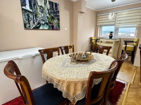 Rent, two bedroom apartment, 78m², Blok 5, Podgorica - image 4