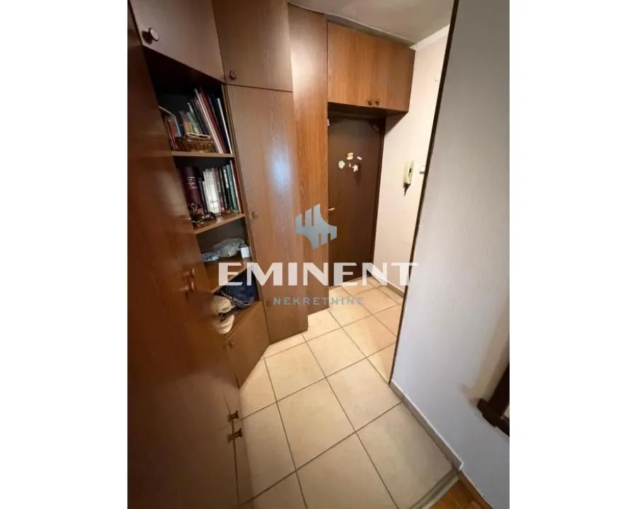 Rent, four bedroom apartment, 93m², Novi Beograd Blok 72, Novi Beograd Sve Podlokacije