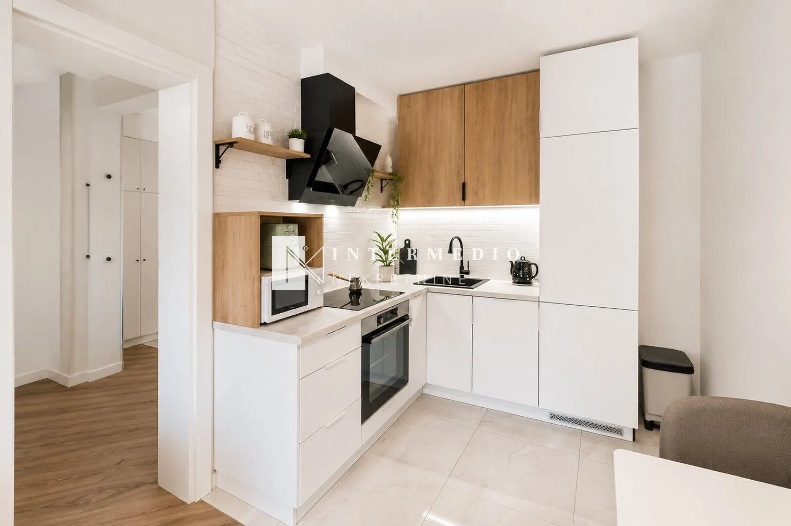 Prodaja, dvosoban stan, 80m², Đenovići, Herceg Novi