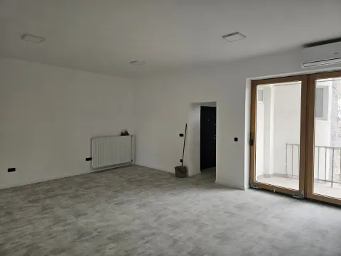 Sale, four bedroom apartment, 120m², Vračar Centar, Vračar Sve Podlokacije - image 1