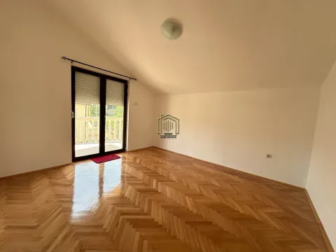 Prodaja, kuća, 350m², Zlatica, Podgorica - image 31