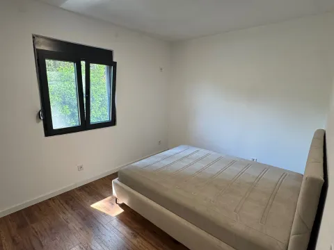 Izdavanje, trosoban stan, 75m², Polje, Bar - image 3