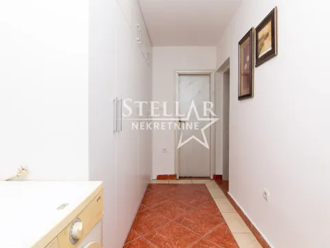 Rent, two bedroom apartment, 70m², Tološi, Podgorica - image 11