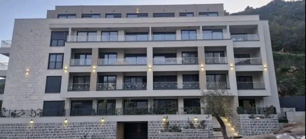 Prodaja, dvosoban stan, 83m², Dubovica, Budva