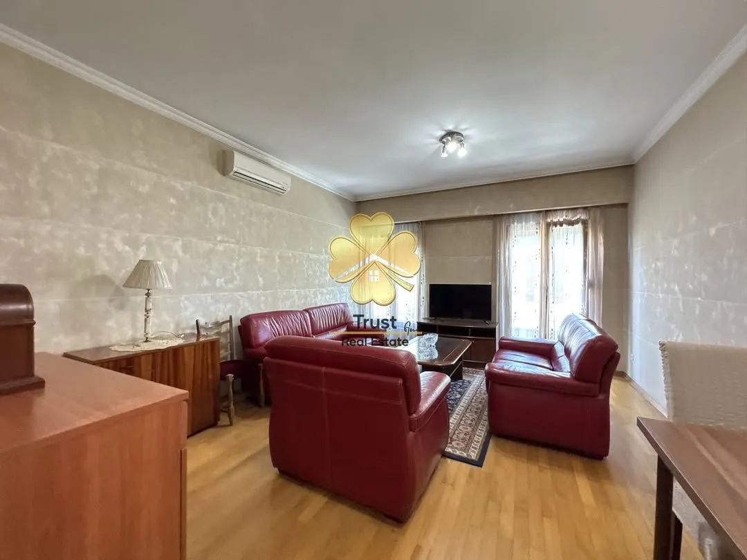 Izdavanje, jednosoban stan, 60m², Centar, Podgorica