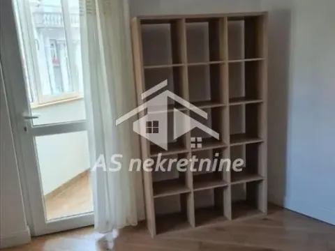 Izdavanje, poslovni prostor, 72m², Kalenić Pijaca, Vračar Sve Podlokacije - image 11