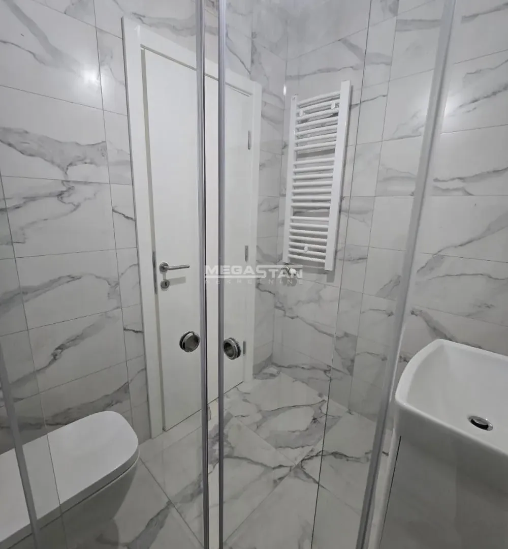 Prodaja, četvorosoban stan, 142m², Šumice, Beograd