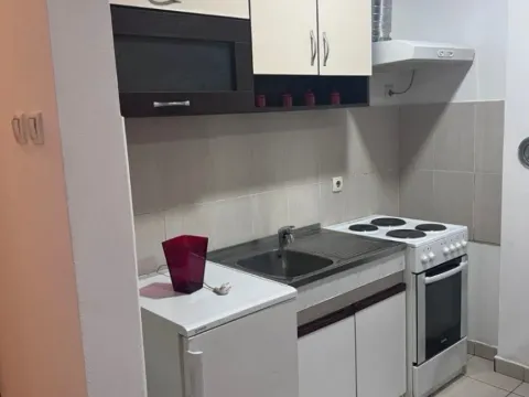 Izdavanje, jednosoban stan, 25m², Nova Detelinara, Novi Sad Sve Podlokacije - image 2