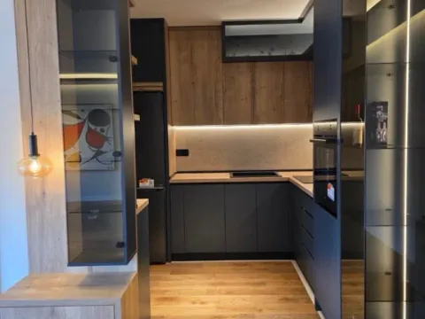 Izdavanje, trosoban stan, 163m², Dalmatinska ulica, Podgorica - image 3