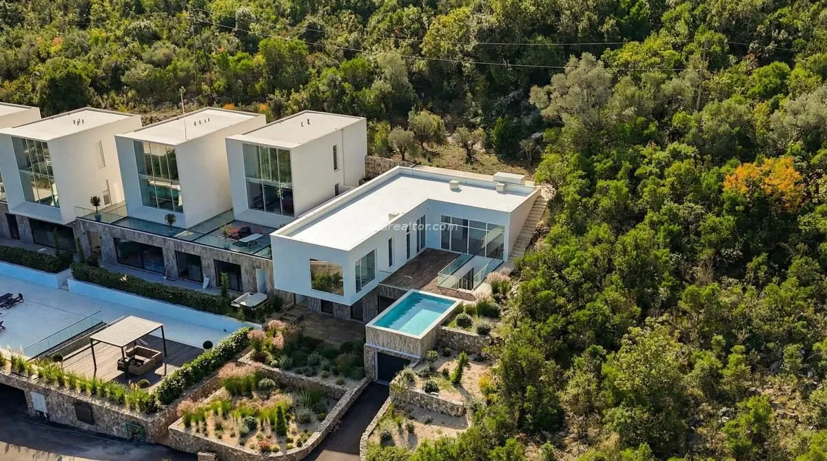 Sale, house, 350m², Krašići, Tivat