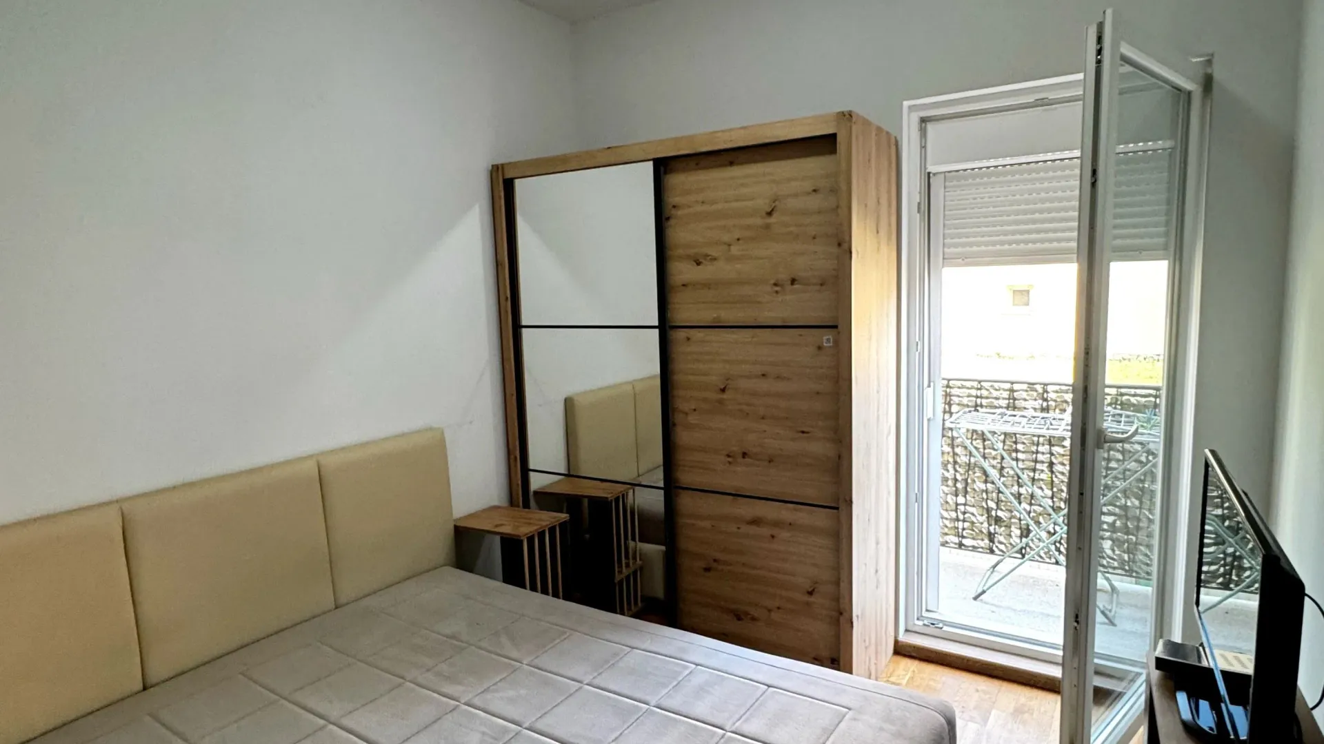 Prodaja, dvosoban stan, 52m², Centar, Nikšić