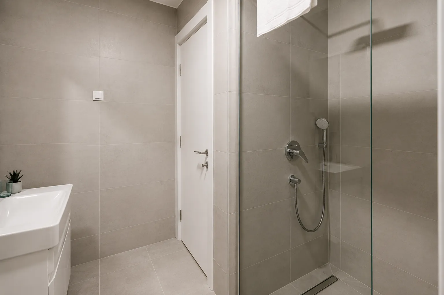 Sale, two bedroom apartment, 72m², Bečići, Budva