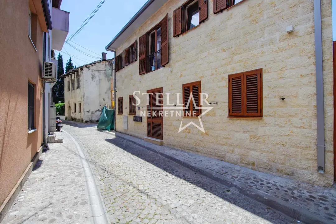 Rent, office space, 878m², Stara Varoš, Podgorica