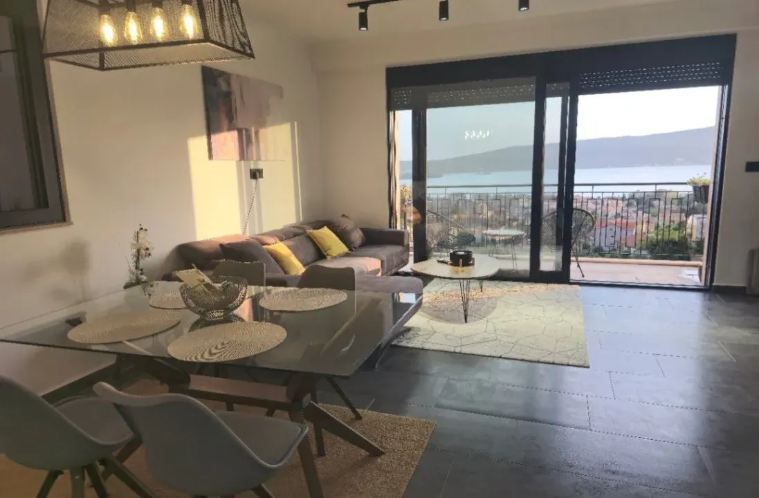 Izdavanje, jednosoban stan, 50m², Mažina, Tivat