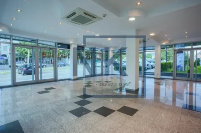 Izdavanje, poslovni prostor, 214m², Drpe Mandića, Podgorica
