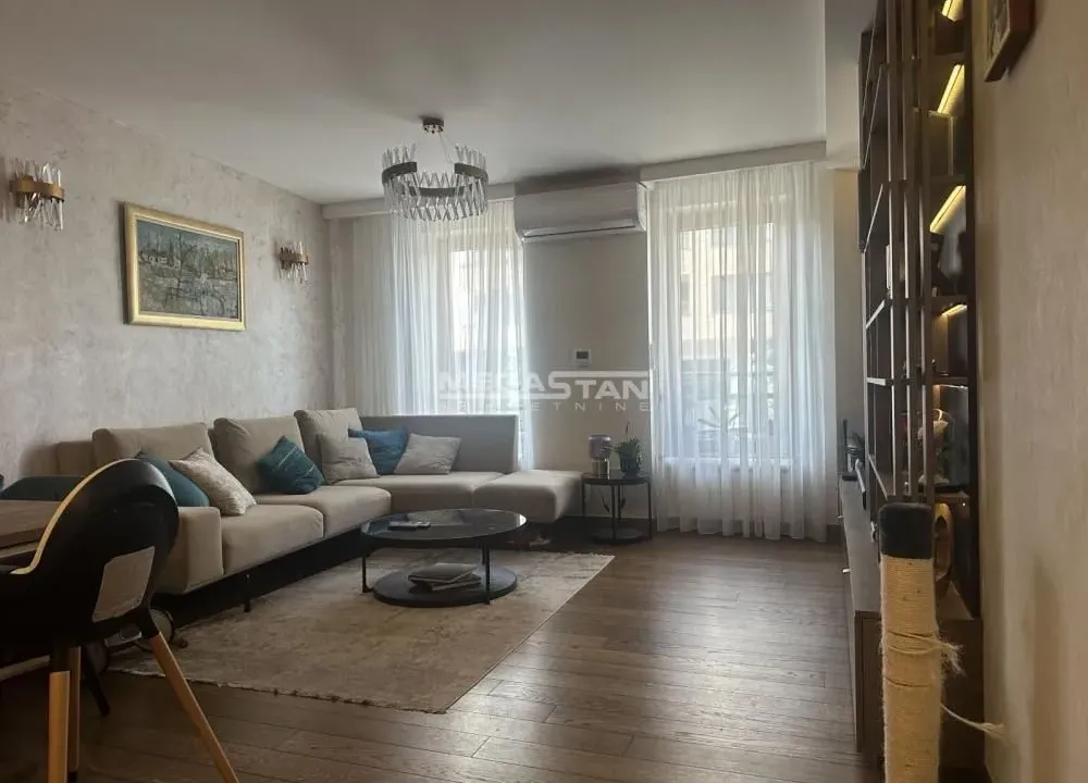 Prodaja, četvorosoban stan, 112m², Južni Bulevar, Vračar Sve Podlokacije