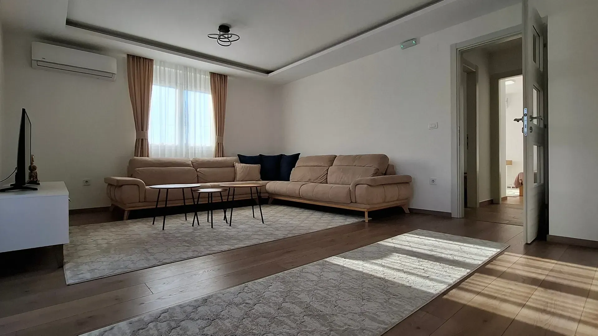 Rent, three bedroom apartment, 100m², Zagorič, Podgorica