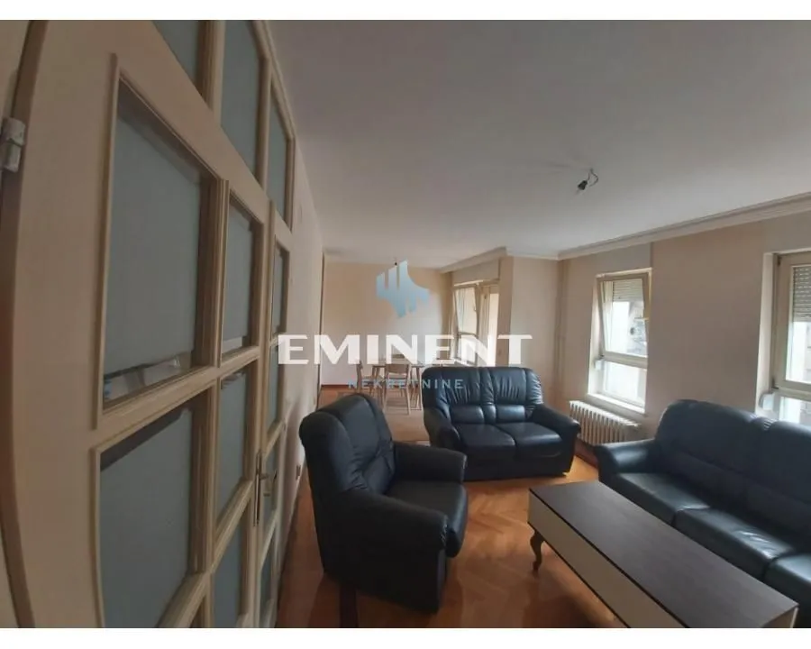 Izdavanje, trosoban stan, 75m², Banovo Brdo, Beograd