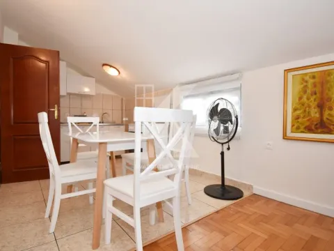 Izdavanje, jednosoban stan, 71m², Vezirov Most, Podgorica - image 2