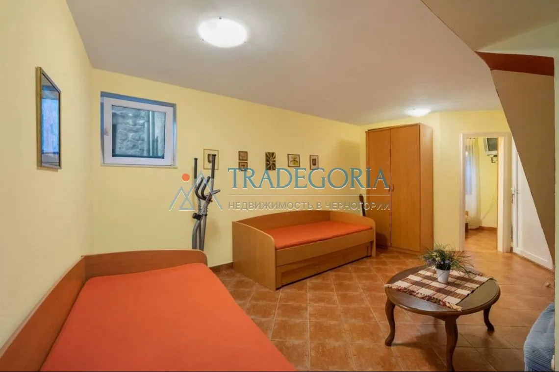Prodaja, kuća, 255m², Strp, Kotor