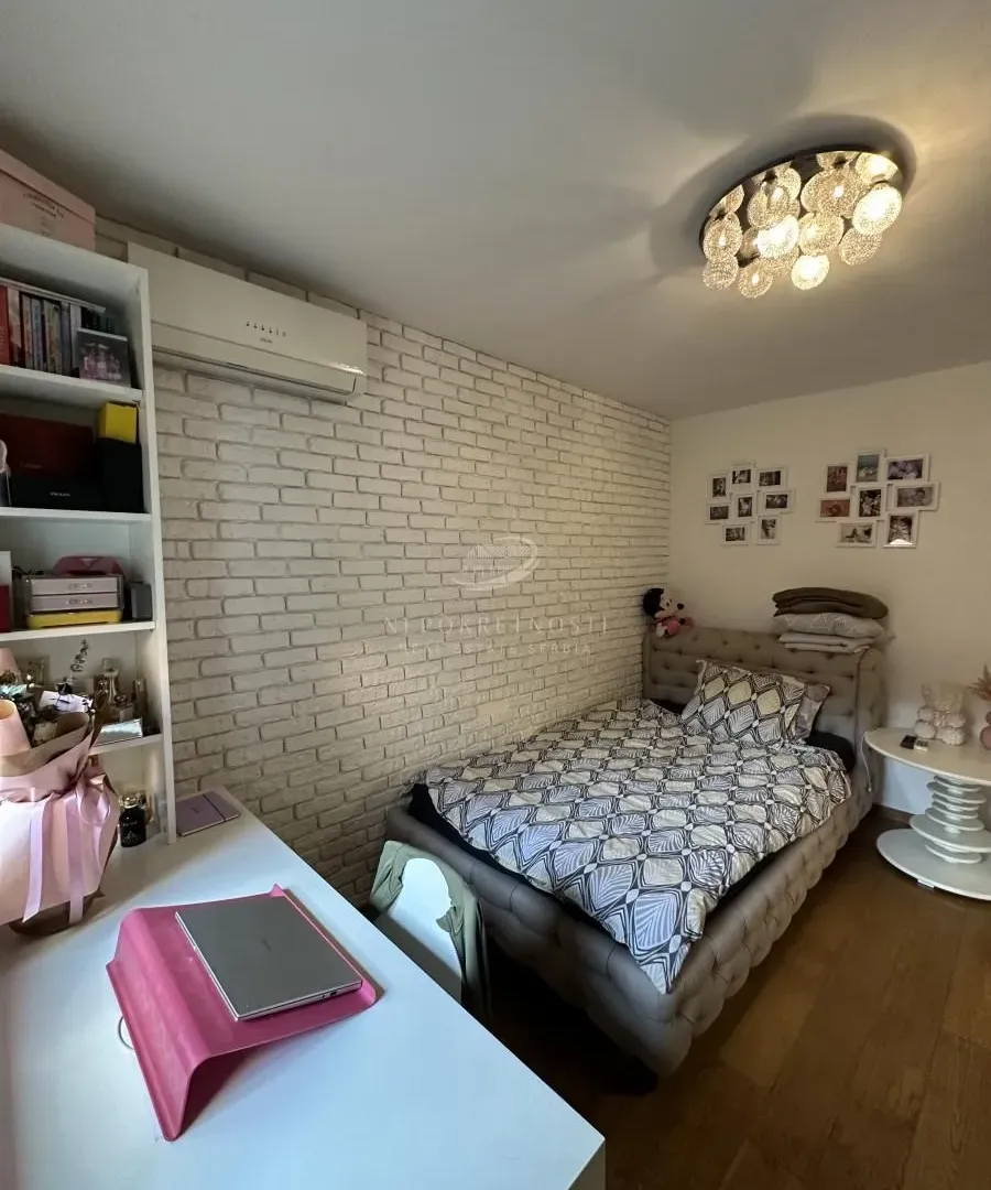 Sale, house, 300m², Lekino Brdo, Voždovac Sve Podlokacije