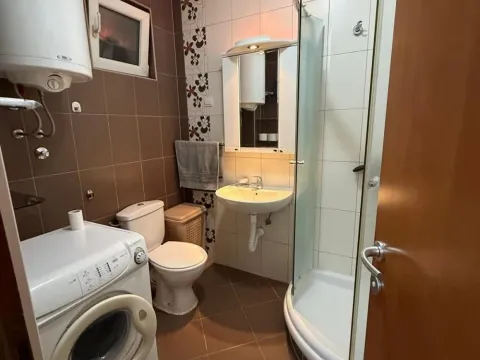 Izdavanje, trosoban stan, 63m², Đeram Pijaca, Beograd - image 10