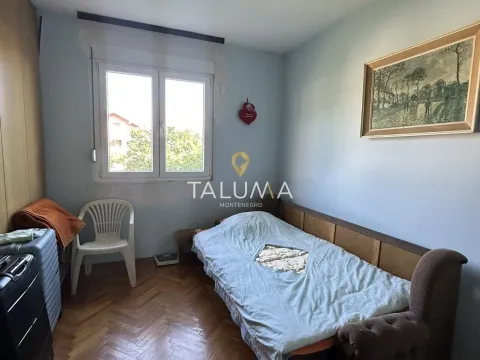 Sale, house, 318m², Zlatica, Podgorica - image 2