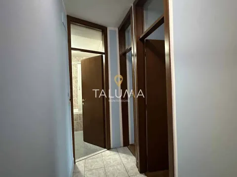 Prodaja, dvosoban stan, 103m², Stari Aerodrom, Podgorica - image 2