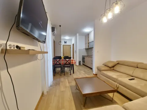 Rent, one bedroom apartment, 40m², Budva, Crna Gora - image 3