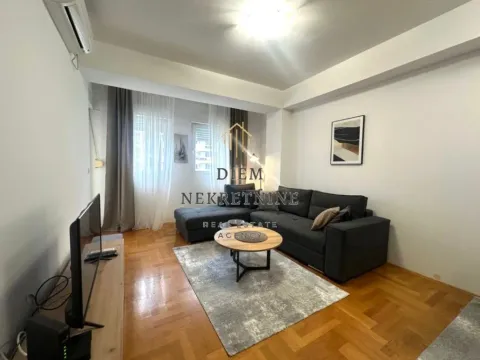 Izdavanje, jednosoban stan, 51m², City Kvart, Podgorica - image 12