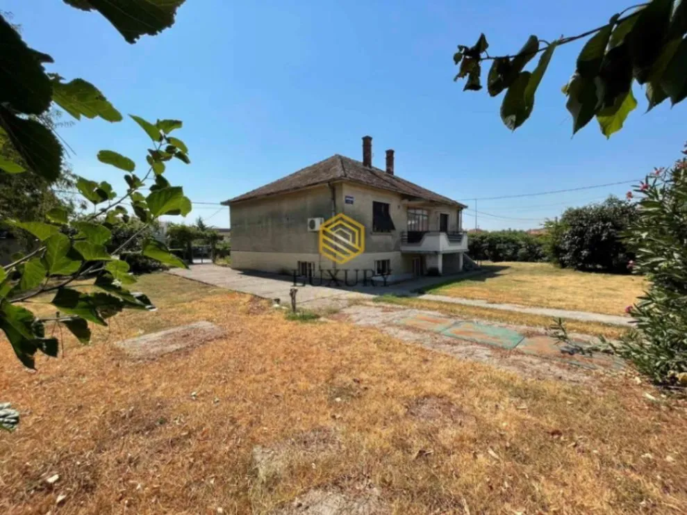 Prodaja, kuća, 272m², Masline, Podgorica