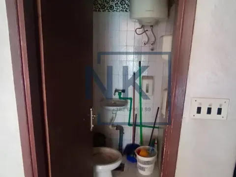 Izdavanje, poslovni prostor, 32m², Lepa Kata, Podgorica - image 5