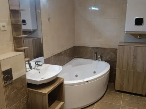 Sale, three bedroom apartment, 152m², Petrovac, Budva - image 5