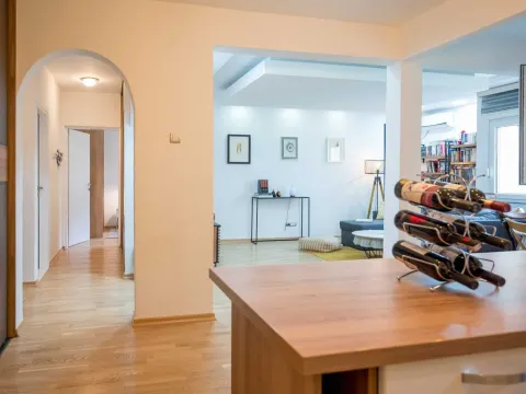 Sale, one bedroom apartment, 60m², Tivat, Crna Gora - image 7