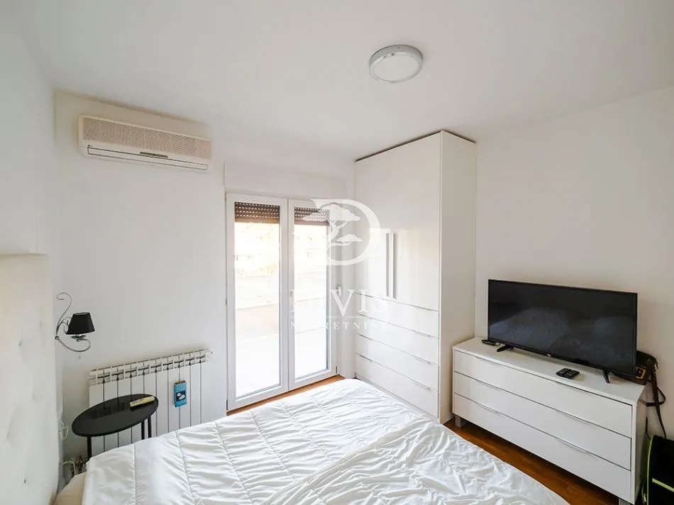 Sale, four bedroom apartment, 124m², Savski Venac, Beograd