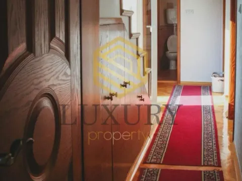 Izdavanje, kuća, 200m², Donji Kokoti, Podgorica - image 11