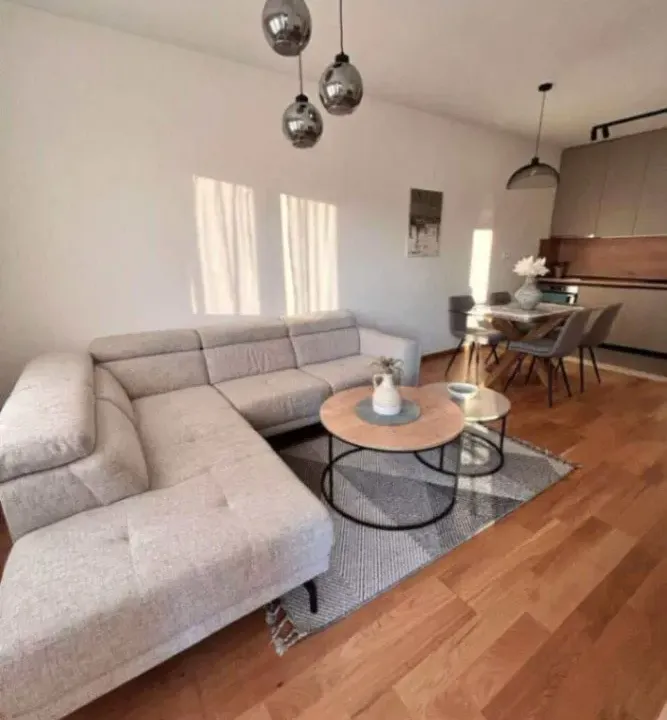 Izdavanje, jednosoban stan, 45m², City Kvart, Podgorica