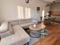 Izdavanje, jednosoban stan, 45m², City Kvart, Podgorica - image 1