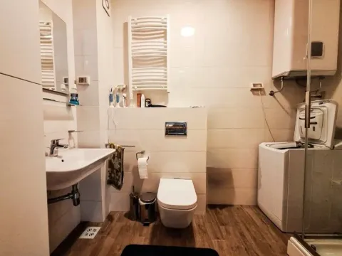 Izdavanje, dvosoban stan, 72m², City Kvart, Podgorica - image 7