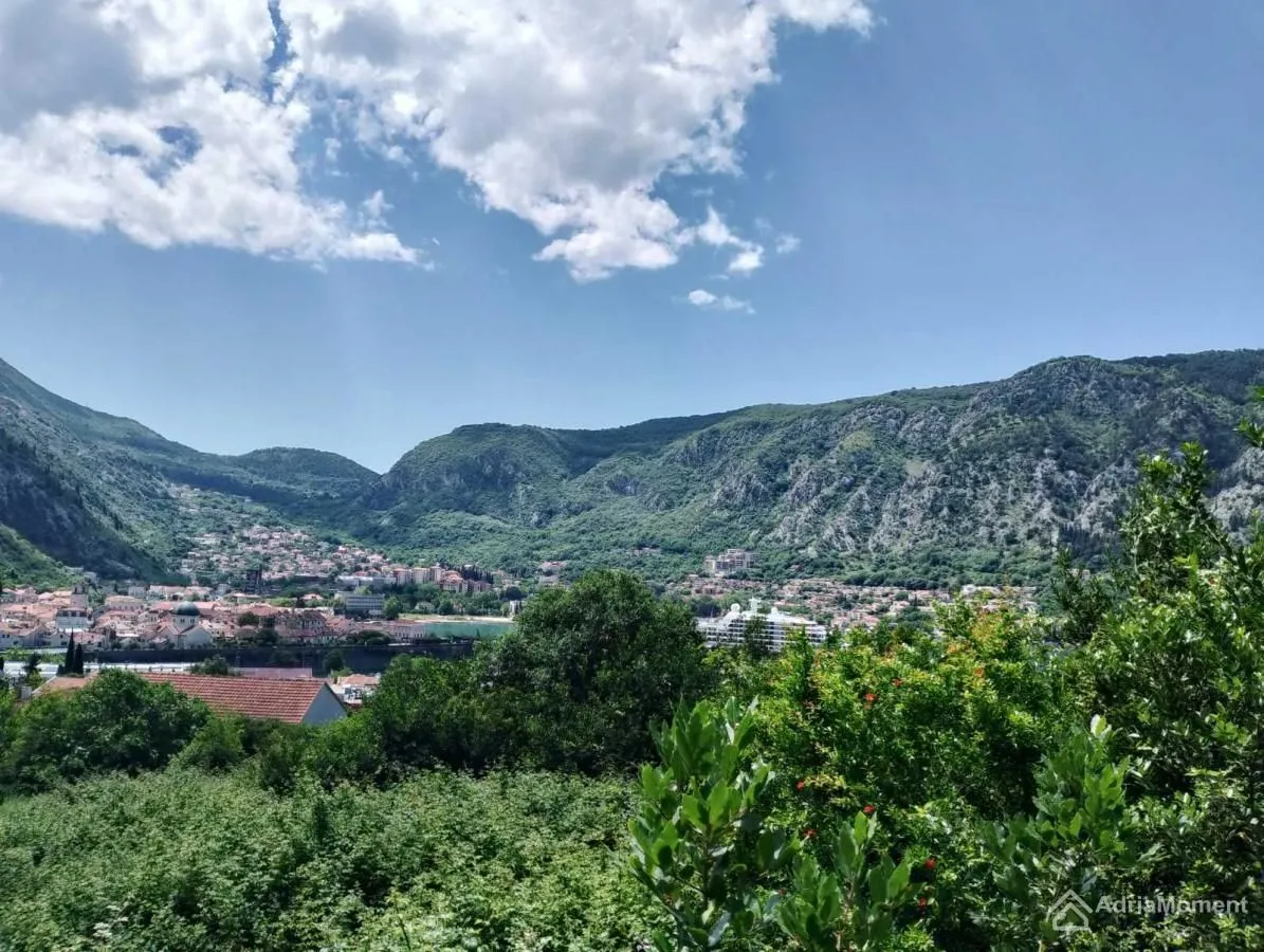 Prodaja, plac, 1739m², Kotor, Crna Gora