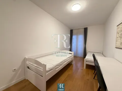 Izdavanje, dvosoban stan, 70m², Central Point, Podgorica - image 9