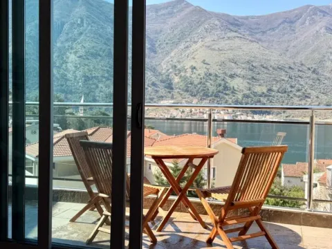 Prodaja, dvosoban stan, 62m², Dobrota, Kotor - image 5