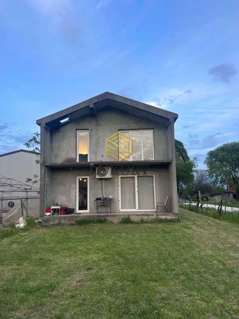Prodaja, kuća, 220m², Donji Kokoti, Podgorica
