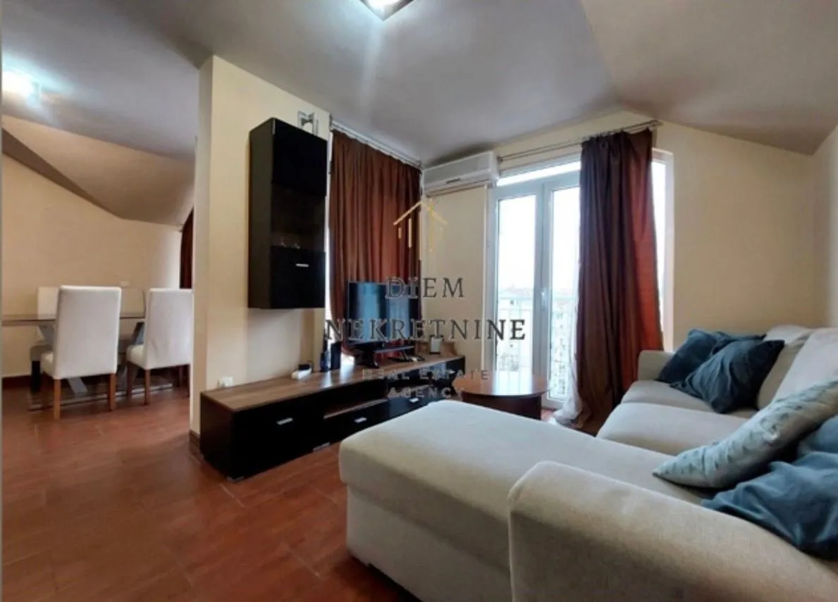 Rent, one bedroom apartment, 56m², Centar, Tivat